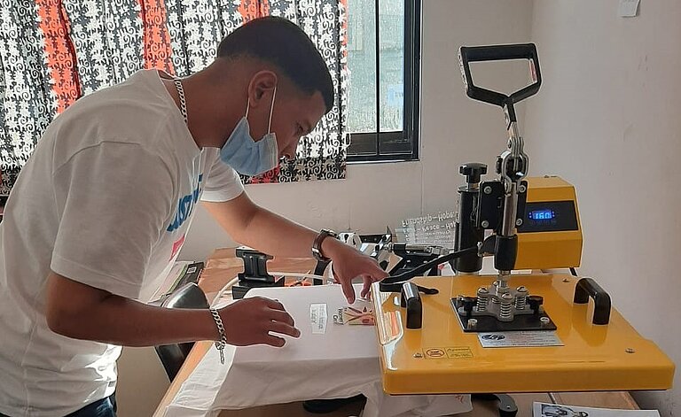 Sublimation garment printing in the frame of the youth skills development programme, DVV International South Africa
