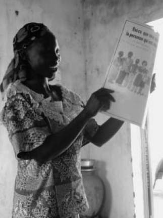 Literacy course in Haifa, Guinea