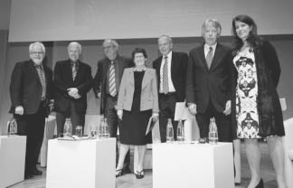 Clôture du congrès (Baul Bélanger, Alan Smith, Ekkerhard Nuissl von Rein, Rita Süssmuth, Klaus Meisel, Dieter Rossmann, Constanze Abratzky) 